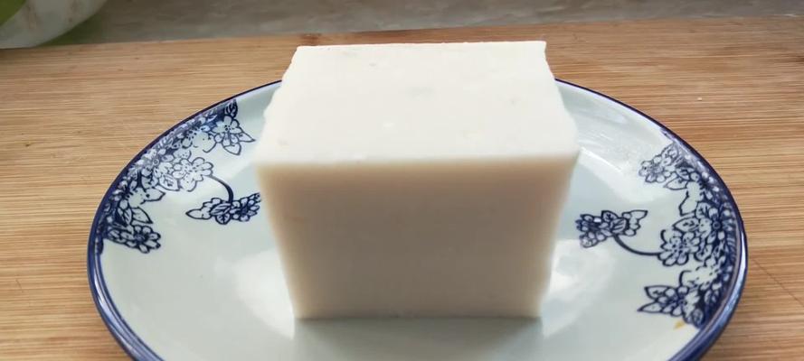 年糕烹饪之道（教你掌握制作年糕的关键技巧）