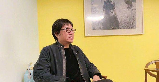 高晓松近况曝光，透露了令人震惊的真相（他的转变引发了媒体与粉丝的猜测与讨论）