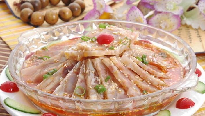 以肉皮冻怎么做好吃不腥（掌握关键步骤）