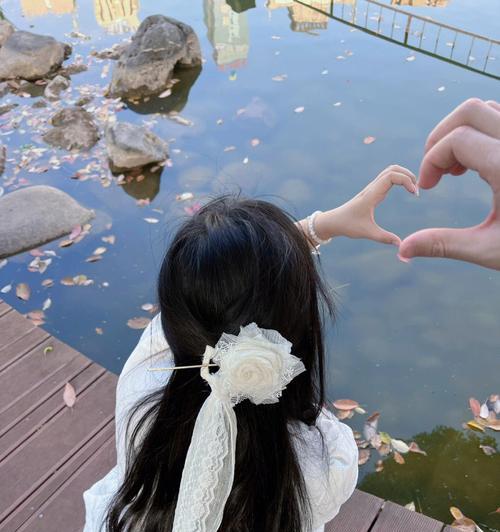 手机摄影如何拍出好看的背影？技巧是什么？