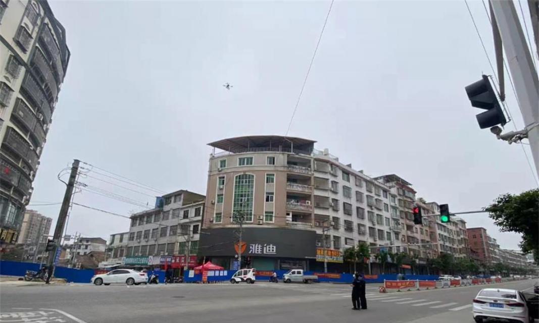 无人机航拍雅迪如何通过手机控制拍照？