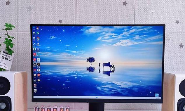 电脑屏幕扭曲且黑屏的原因是什么？