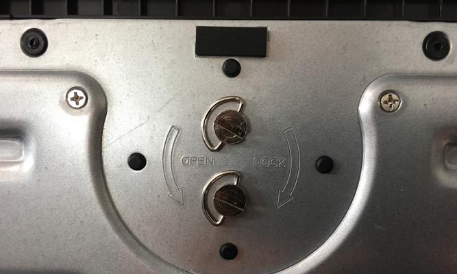 电视机边框无螺丝情况下如何拆卸？需要哪些工具？