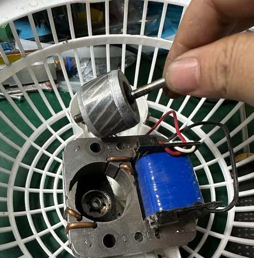 带撑杆的电风扇是什么型号？如何正确使用？