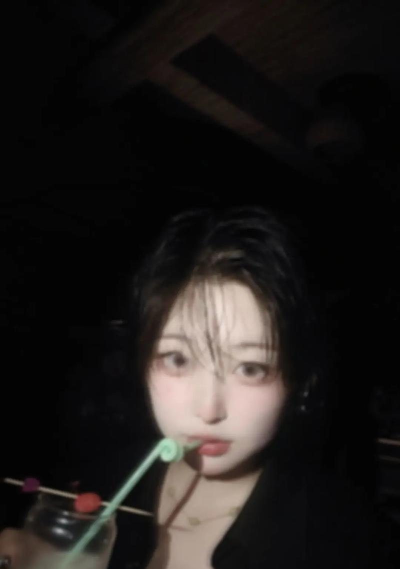 一张照片如何变成闪光灯的闪图？需要哪些步骤和工具？