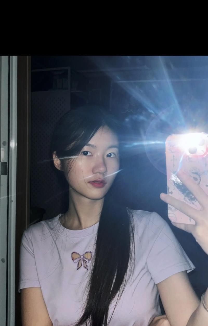 闪光灯拍摄发光效果的秘诀是什么？